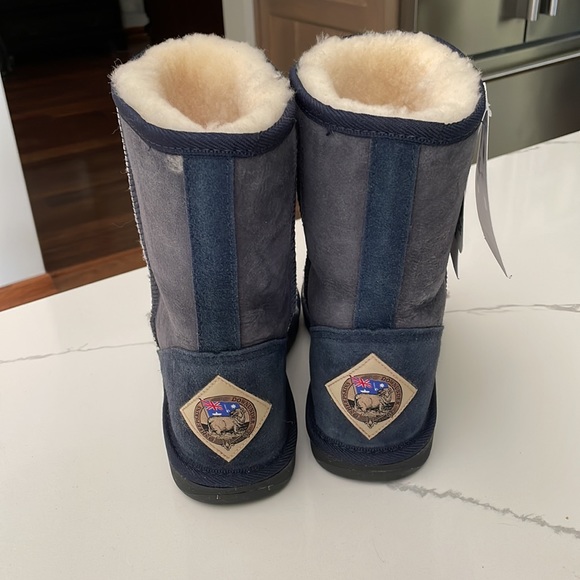 SHEEPSKIN BOOTS - Picture 5 of 12